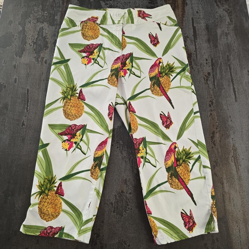 *bill blass White Tropical Parrot & Pineapple Cropped Pants Size 10p